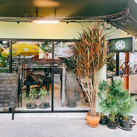 Хостел Oasis Cafe And Nap Бангкок Екстер'єр фото